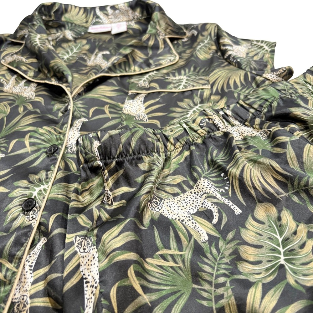 Tommy Bahama Women Small 2PC Pajama Set Tropical Leopard Satin Shorts Top Luxury